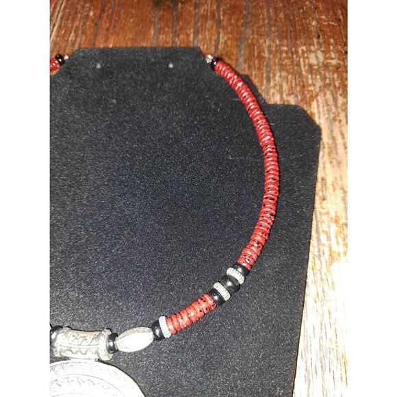 Premier Designs "Red Spice" Necklace – Antique Silver Tone with Genuine Shells - Picture 4 of 7